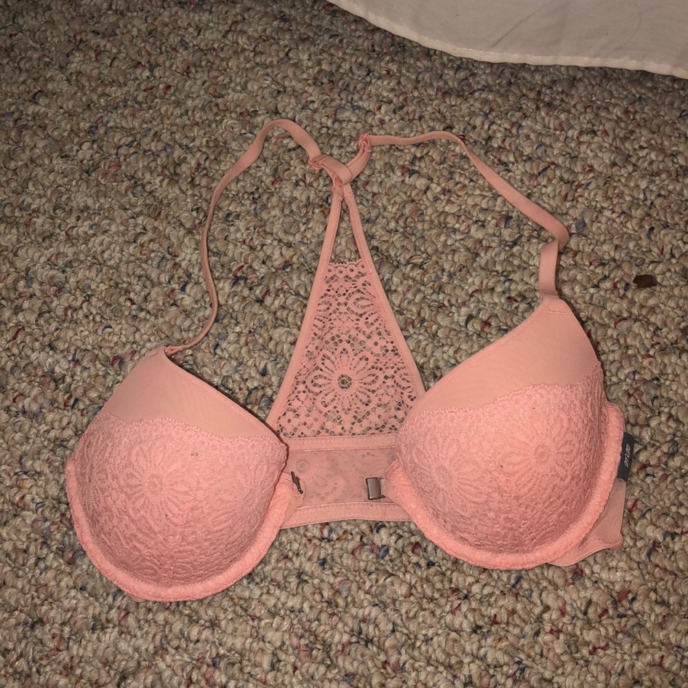 Front clasping aerie bra